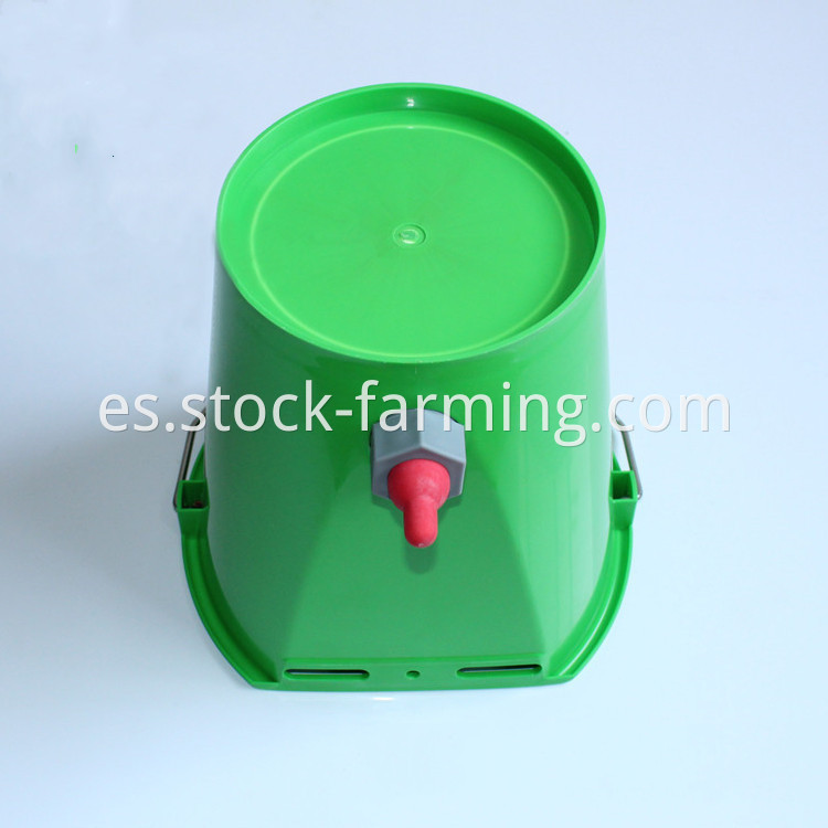 8l Animal Plastic Sheep Cattle Feeding Bucket2